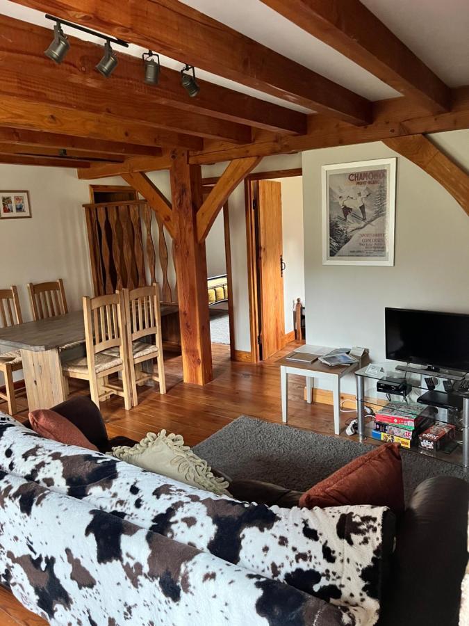 Chez Jallot - Upper Gite Vidaillat Buitenkant foto