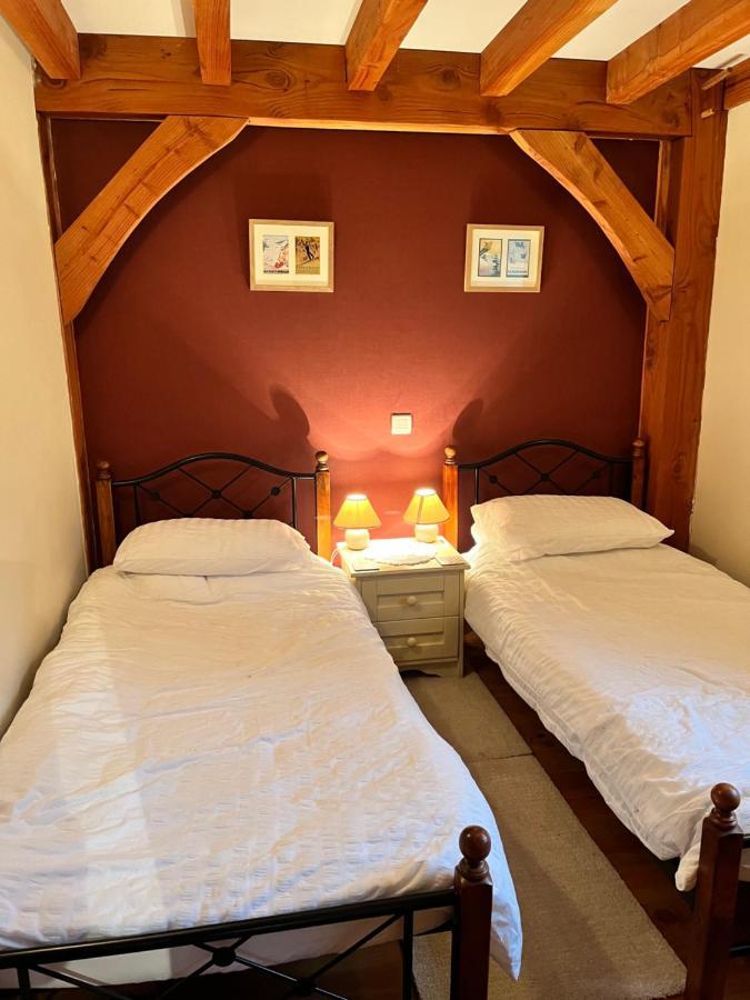 Chez Jallot - Upper Gite Vidaillat Buitenkant foto